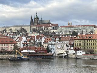 Új, furcsa látványosság várja a magyar turistákat is Prágában