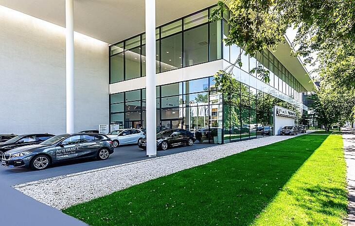 Az AutoWallis BMW-szalonja