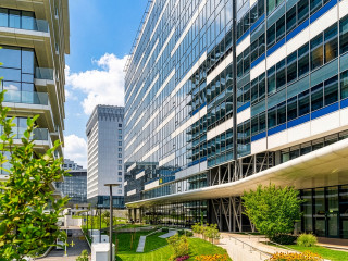 Óriási irodaházat vett Bukarestben a Gránit befektetési alapja