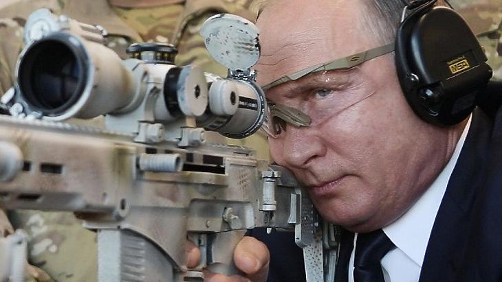 Putyin visszavágott – sorra rendülnek meg kormányok az információs háborúban