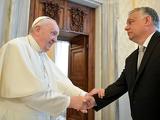 A nap képe: így fogadta Orbán Viktort Ferenc pápa   