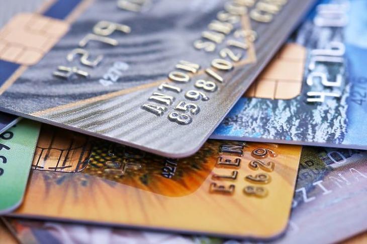 Százmilliókat csalnak ki tőlünk a bankkártyás csalók