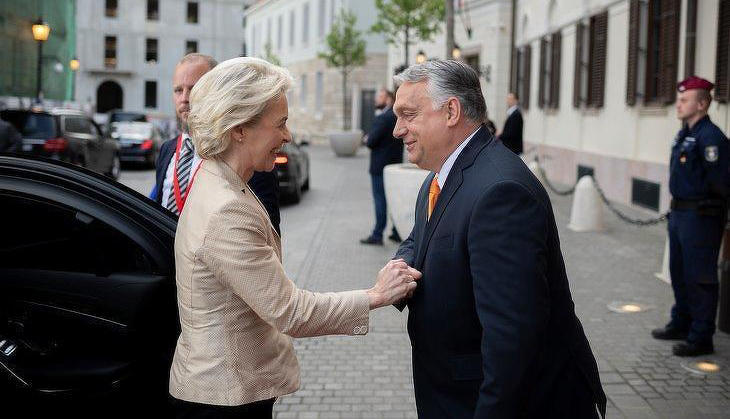 Enged az Orbán-kormány Brüsszelnek, nagyon kell az uniós pénz