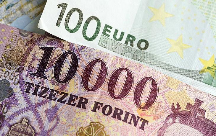 Tovább vergődik a forint, a Mol viszont szárnyal