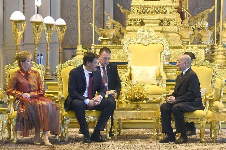 A nap képe: Áder János most tényleg messzire ment