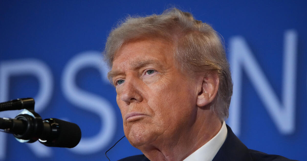 Donald Trump autógyárban járt, és az Egyesült Államok szomszédait zaklatta