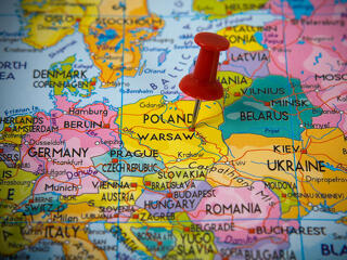 Lengyelország jövőre 400 ezer fő katonai kiképzését tervezi