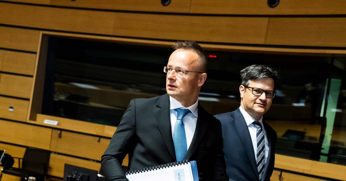 Kiakadt Szijjártó Péter a Nemzetközi Büntetőbíróság elmarasztalása miatt Kép