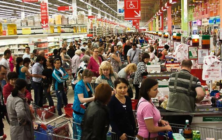 Baljós folyamatok a magyar boltokban: dühöngeni fognak a vásárlók