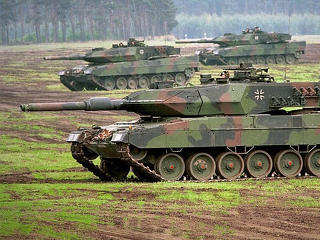 Prága legalább 77 Leopard harckocsit vásárol Németországtól