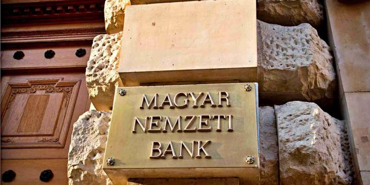 Kamatvágással ünnepel az MNB