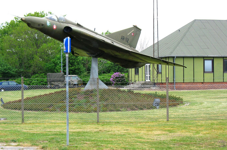 Egy nem repülő Saab F-35 Draken a Karup Légibázison