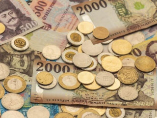 Fázott a forint, alig mozgott kedden