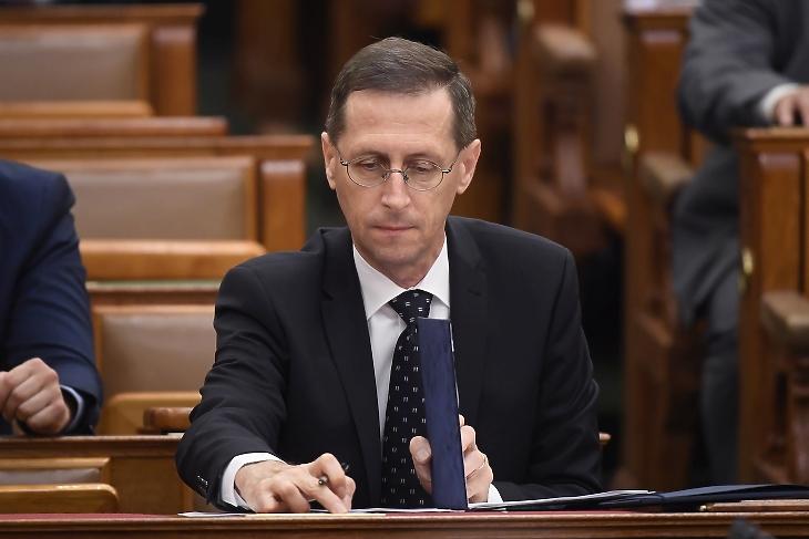 Varga Mihály pénzügyminiszter. (MTI/Kovács Tamás)