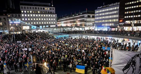 Megtorlással fenyeget Moszkva, Svédország is masszív fegyverkezésbe kezd