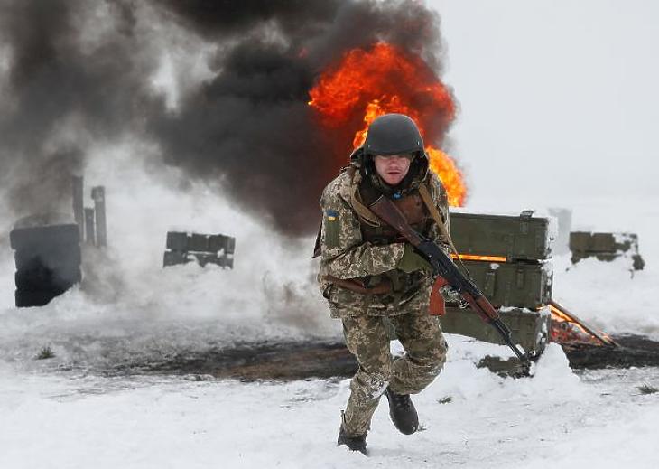 Megszűnt az ukrán hadiállapot, de az oroszok még a spájzban vannak