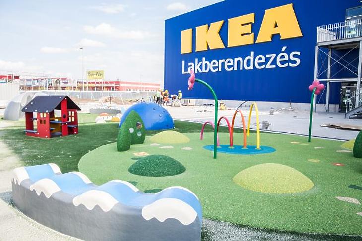 Bezárja az IKEA a magyar üzleteit