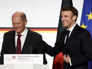 Olaf Scholz és Emmanuel Macron az Elysée-i Szerződés aláírásának 60. évfordulóján. Fotó: EPA / BENOIT TESSIER / POOL MAXPPP OUT