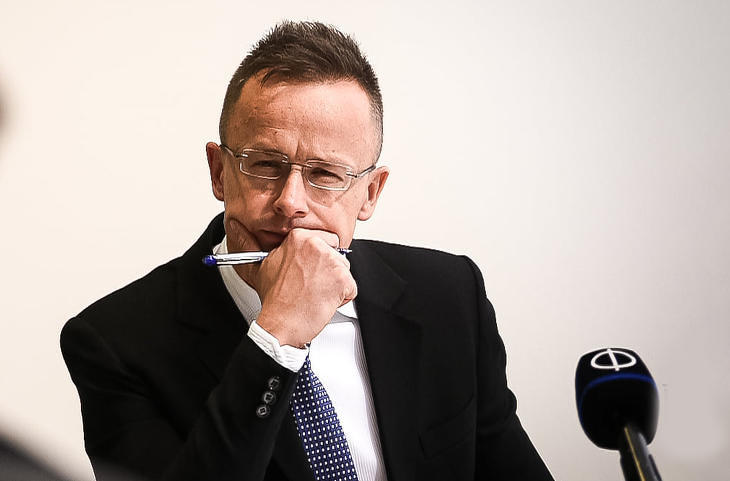Ha kell az uniós segítség Ukrajnának, akkor teljesítenie kellene Szijjártó Péter kérését