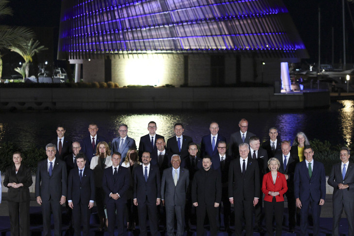 Állam- és kormányfők csoportképe a ciprusi informális csúcson