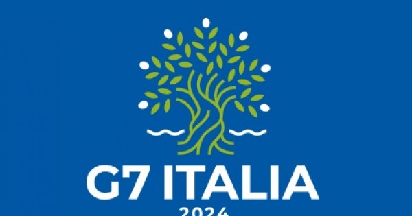 A G7 idei olaszországi találkozójának szimbóluma az olajfa
