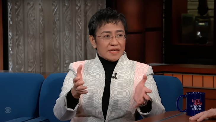 Maria Ressa Nobel-békedíjas újságíró Stephen Colbert műsorában