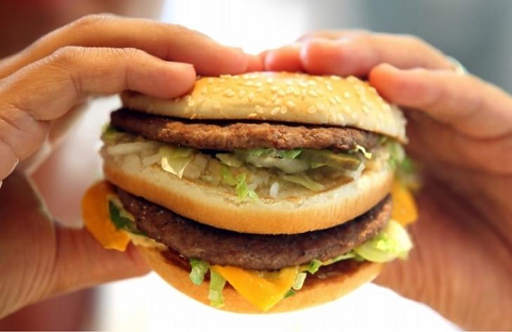 Még mindig telegyógyszerezett marhahúst árul az USA-ban a McDonald's és a Burger King