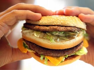 Még mindig telegyógyszerezett marhahúst árul az USA-ban a McDonald's és a Burger King