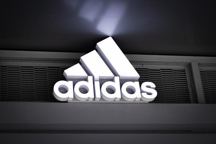 Az Adidas felvette a kesztyűt