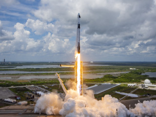 A SpaceX új legénységet hozott a Nemzetközi Űrállomásra – de még mindig elmarad az orosz rekordtól