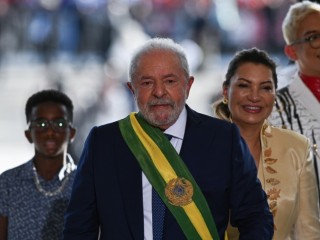 Lula da Silva és felesége, Rosangela da Silva a beiktatási ceremónia után Brazíliavárosban 2023. január elsején. Fotó: EPA/Andre Borges