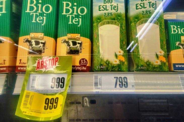 A nap képe: ezer forintért adják a tejet ebben a budapesti áriuházban