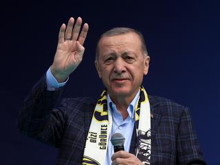 Erdogan: ideje a nemzeti álmok érdekében egyesülni