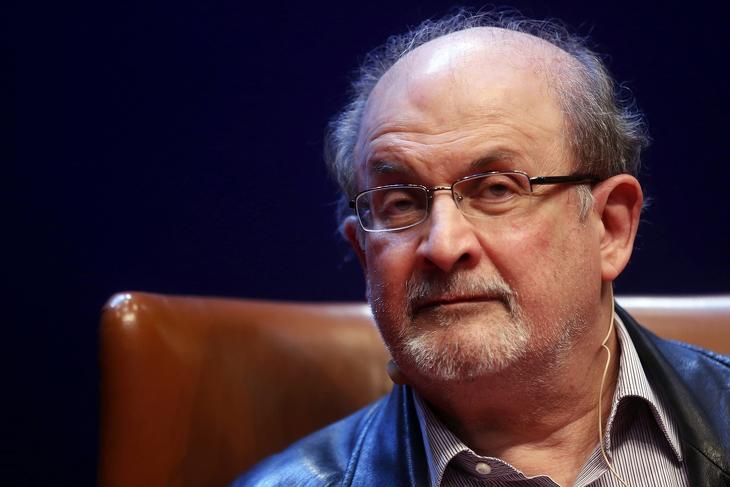 Rushdie-t múlt pénteken több késszúrással sebesítette meg a támadója. (Korábbi felvétel.) Fotó: EPA/JL CEREIJIDO