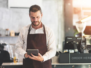 Túl sikeres lett a hitelprogram, január közepén fel is függeszti a kormány 