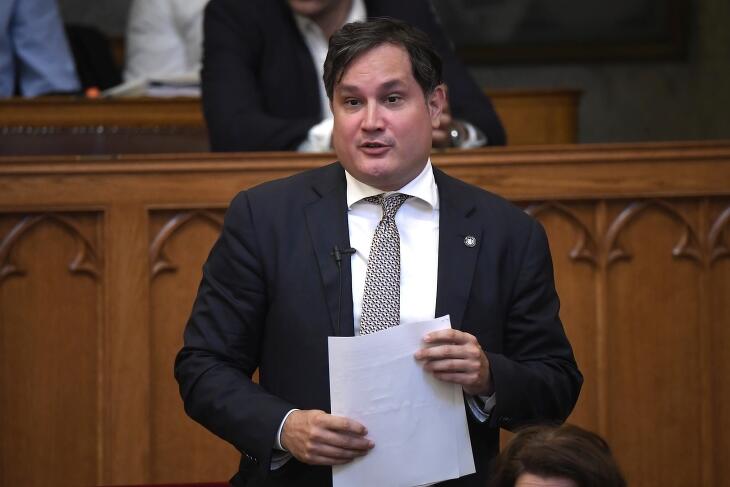 A nyugdíjasoknak üzent a novemberi pénzről Nagy Márton