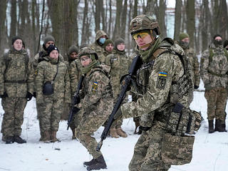 Proxy háború: tömegével képzi ki Washington az ukrán katonákat