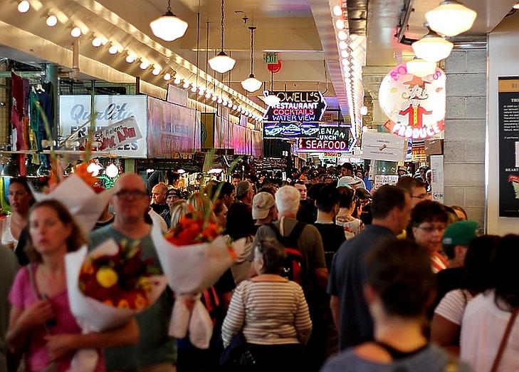 Jön a pénzszórás nagy ünnepe - nem akármilyen történet rejtőzik mögötte