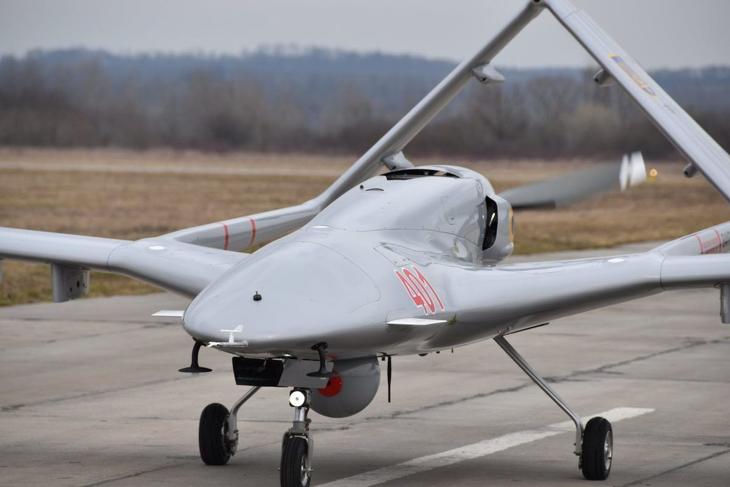 A miniszter szavai alapján akár az ukrajnai háború sikerfegyverét, a Bayraktar drónt gyártásáról is szó lehet. Fotó: Wikimedia