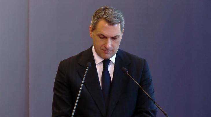Megzavarták a Kormányinfót – Lázár elárulta, miről szavazunk áprilisban