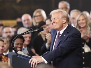 Kínos botrány Trumpéknál: újságírót hívtajk meg a chatcsoportba 