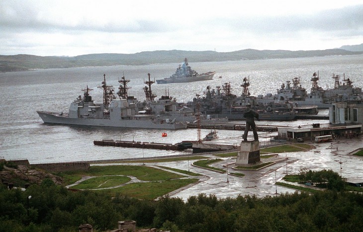 Amerikai hadihajók Murmanszk mellett látogatóban, 1992. Fotó:  U.S. Navy