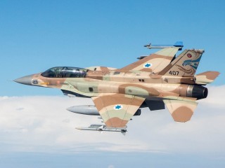 Az Izraeli F-16l Sufa vadászbombázó ritkán téveszt célt