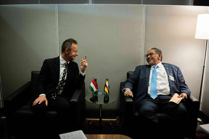 Szijjártó Péter Brunei külügyminiszterével, Dato Erywan Pehin Yusoffal tárgyal