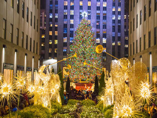 HÉTVÉGÉRE: Fénybe borul a világ leghíresebb karácsonyfája – Amerika történelmét tükrözi