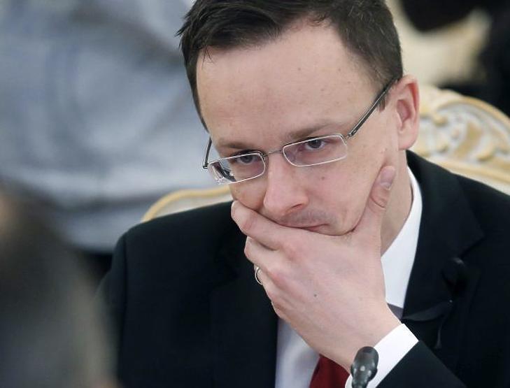 Szijjártó szerint méltatlan támadás, bosszúállás folyik Magyarország ellen