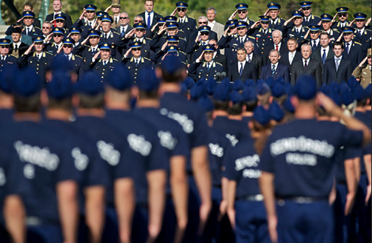Baj van? Óriási razziára készülnek a rendőrök