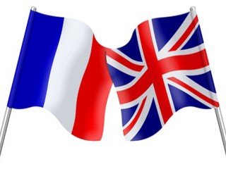 A francia és brit  zászlók újra  együtt lobognak 