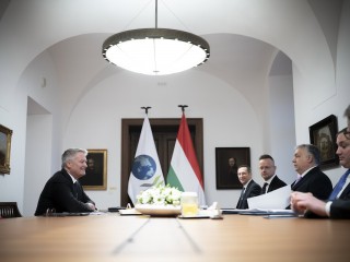 Mathias Cormann OECD-főtitkár Orbán Viktorral a Karmelita kolostorban. Fotó: MTI / Miniszterelnöki Sajtóiroda / Benko Vivien Cher