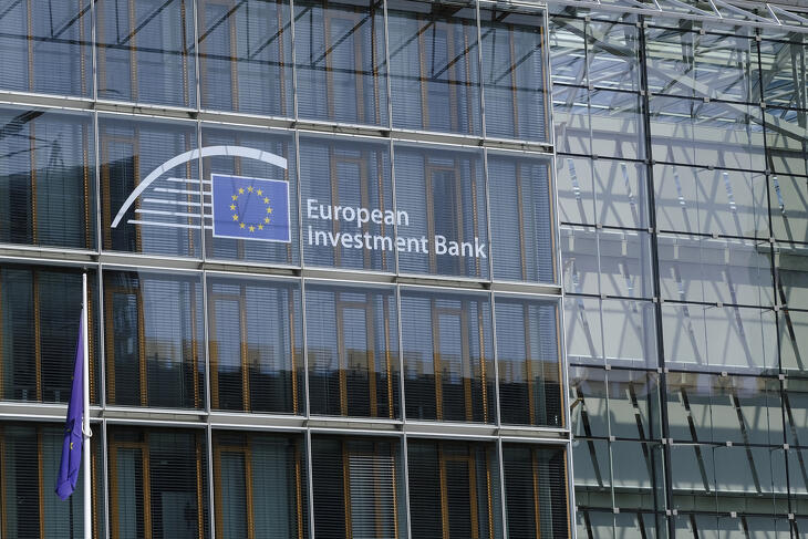 Igazi pénzeső zúdulhat Magyarországra az Európai Beruházási Banktól